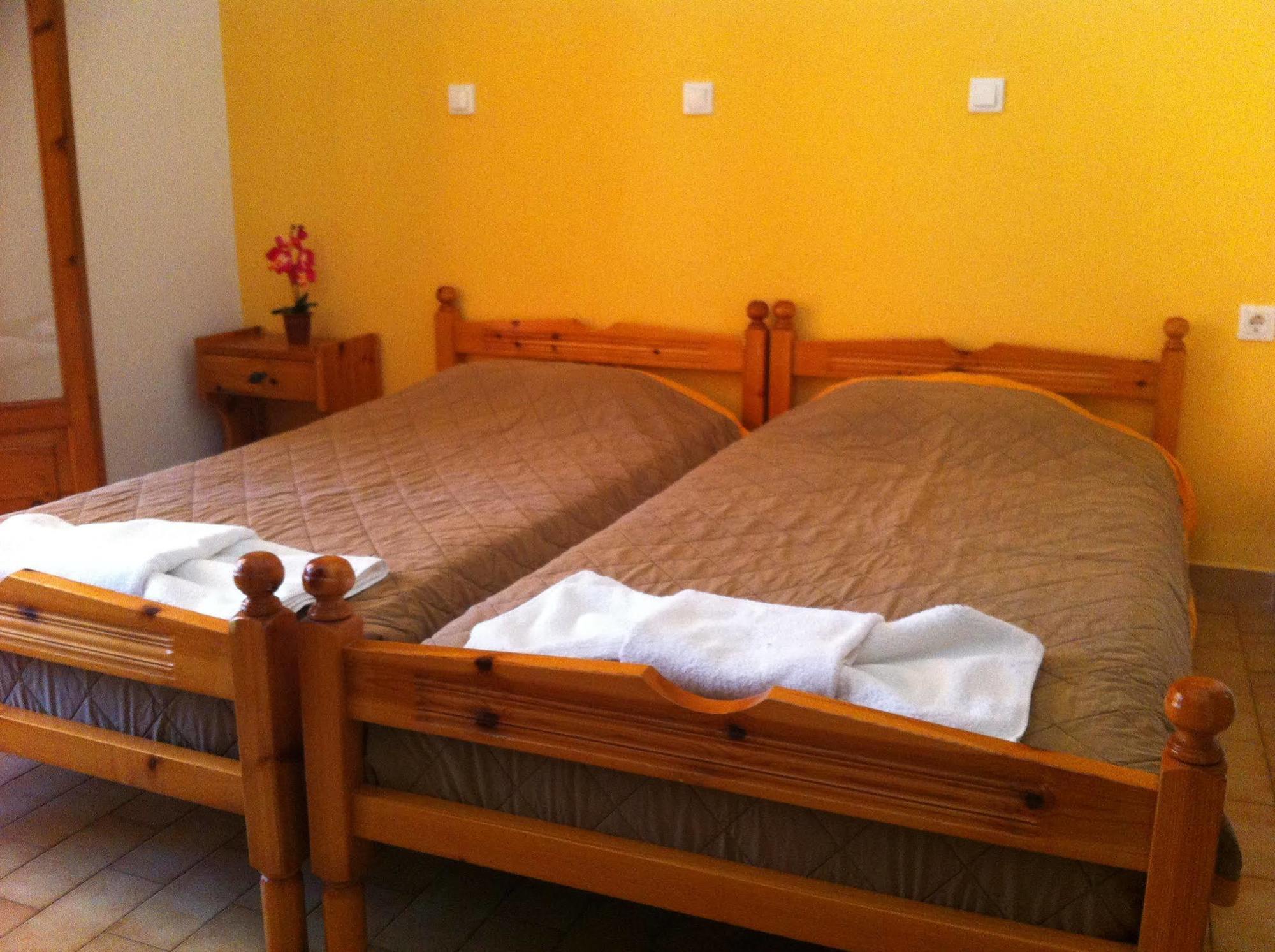 Hotel Katia Paleokastritsa 2*
